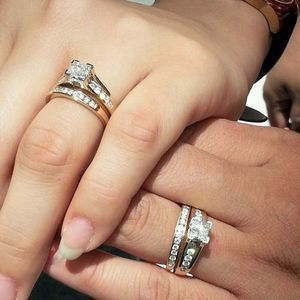 Meet your Posher, Azalea